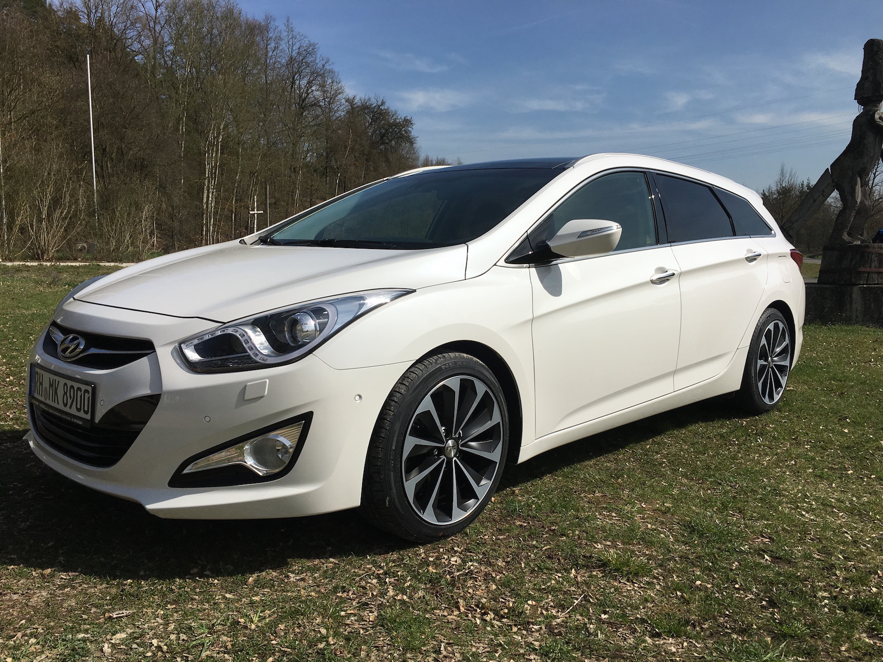 I40cw Premium in Crystal White